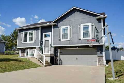 302 NE 5th Street, Oak Grove, MO 64075