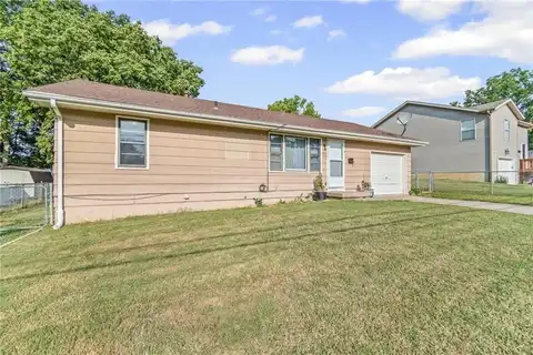 802 S Butler Drive, Harrisonville, MO 64701