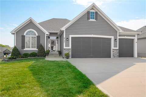 9121 N Myrtle Avenue, Kansas City, MO 64158