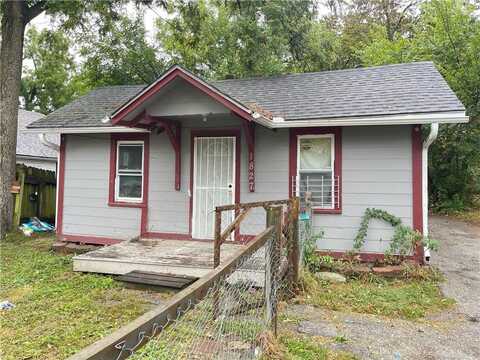 1827 E 81st Street, Kansas City, MO 64132