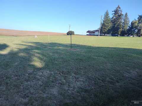 605 & 607 Beech Street, Nezperce, ID 83543