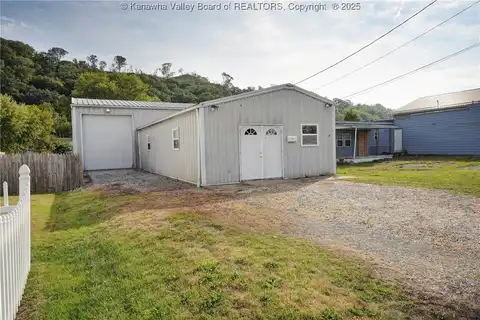 1109 Main Avenue, Nitro, WV 25143