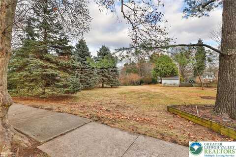 2842 Crest Avenue N, Allentown, PA 18104