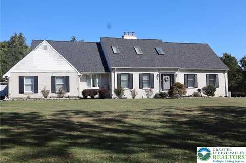 108 E Douglasville Road, Bushkill, PA 18064