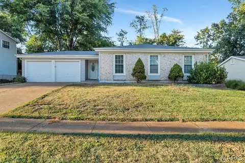 12 Hassam Court, Manchester, MO 63021