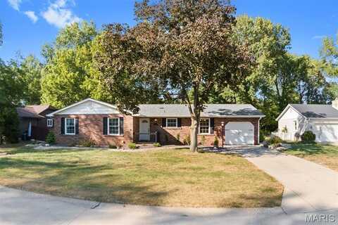 815 Amherst Place, Edwardsville, IL 62025