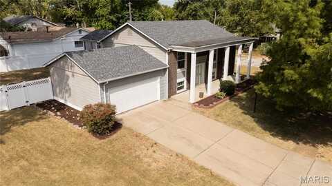 901 Torino Drive, Ballwin, MO 63021