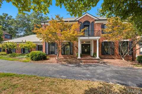 50 Lake Forest Drive, Richmond Heights, MO 63117