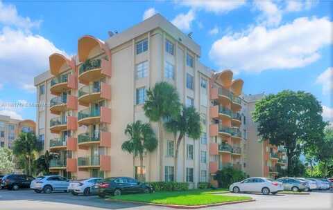 9320 Fontainebleau Blvd, Miami, FL 33172