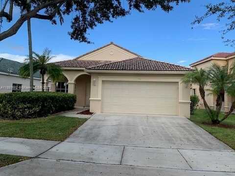 700 Vista Meadows Dr, Weston, FL 33327