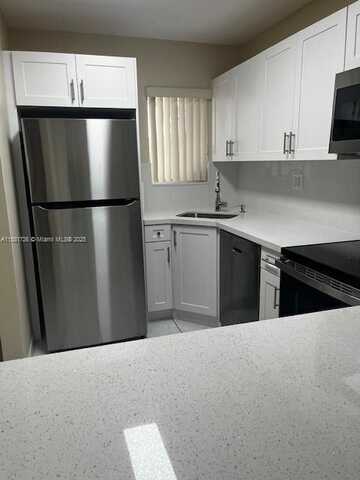 2740 W 76th St, Hialeah, FL 33016