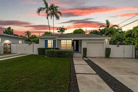 570 SW 45th Ave, Miami, FL 33134
