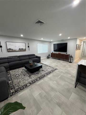 6860 Miami Lakes Dr, Miami Lakes, FL 33014