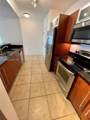 7350 SW 89th St, Miami, FL 33156