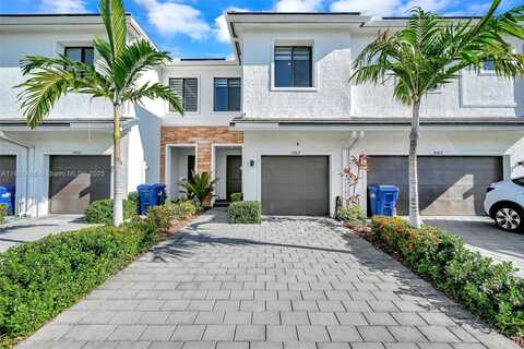 10817 SW 233rd St, Homestead, FL 33032