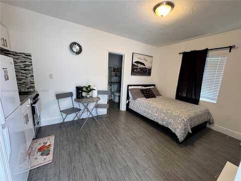 2305 Monroe St, Hollywood, FL 33020