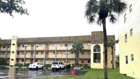 8305 Sunrise Lakes Blvd, Sunrise, FL 33322