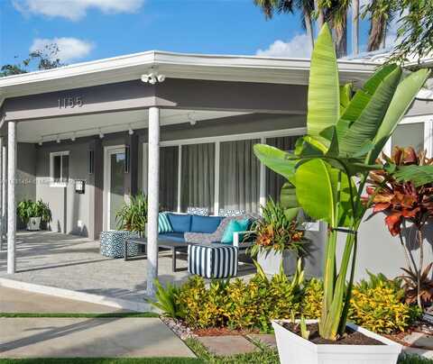 1155 Tyler St, Hollywood, FL 33019