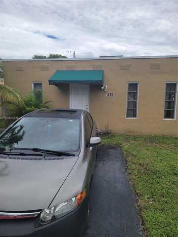 1670 Harding St, Hollywood, FL 33020