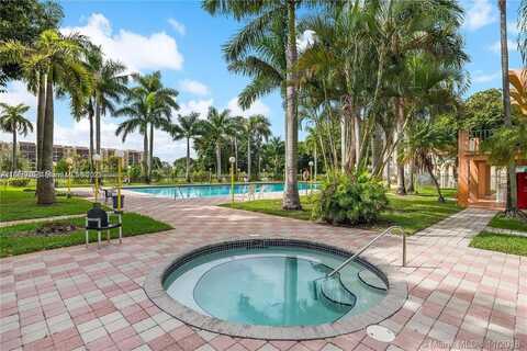 9350 Fontainebleau Blvd, Miami, FL 33172