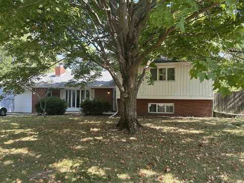 1212 N Bittersweet Lane, Muncie, IN 47304