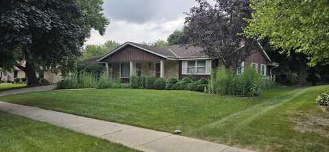 7975 S Wynbrook Ct, Oak Creek, WI 53154