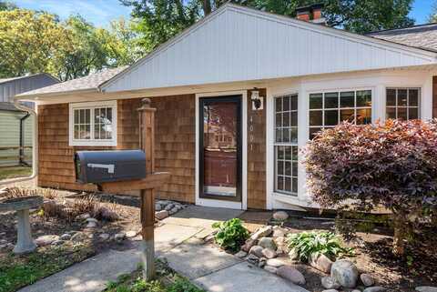 4001 S Hately Ave, Saint Francis, WI 53235
