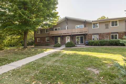 W158n11137 Legend Ave, Germantown, WI 53022