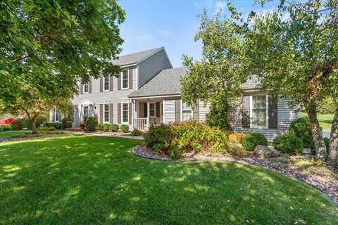 N32w23360 Fieldside Rd, Pewaukee, WI 53072