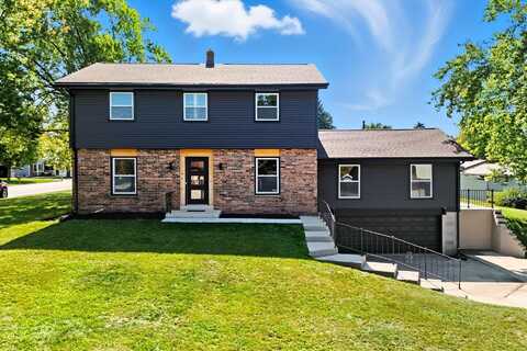 5801 W Allwood Dr, Franklin, WI 53132