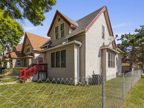 1326 S 37th St, Milwaukee, WI 53215