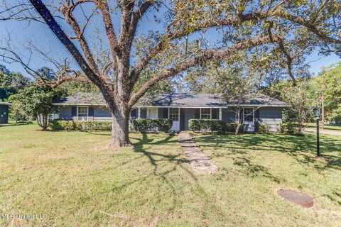 414 Pecan Boulevard, Wiggins, MS 39577