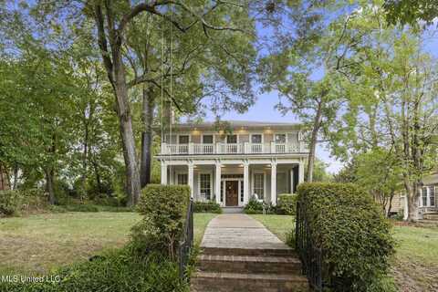 1017 Pinehurst Place, Jackson, MS 39202