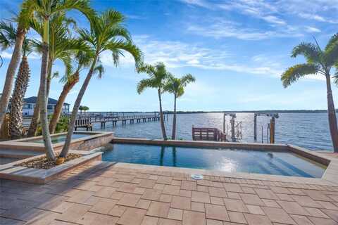 8400 35TH AVENUE N, Saint Petersburg, FL 33710
