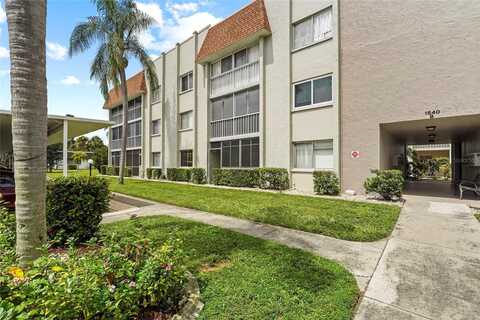 1540 GLEN OAKS DRIVE E, SARASOTA, FL 34232