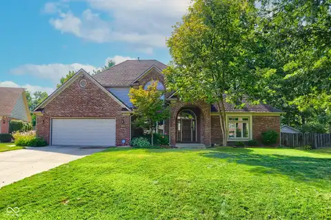 8443 Nottinghill Drive, Indianapolis, IN 46234
