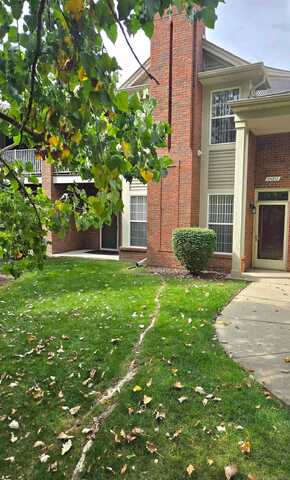 44272 Princeton, Clinton Township, MI 48038