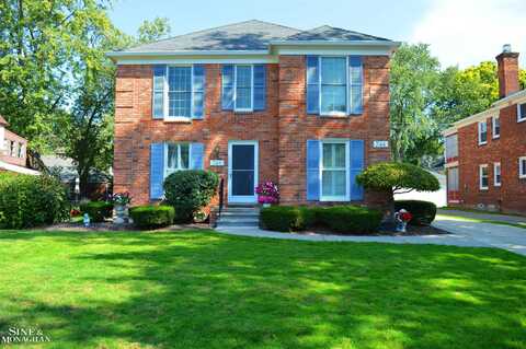 744 Trombley, Grosse Pointe Park, MI 48230