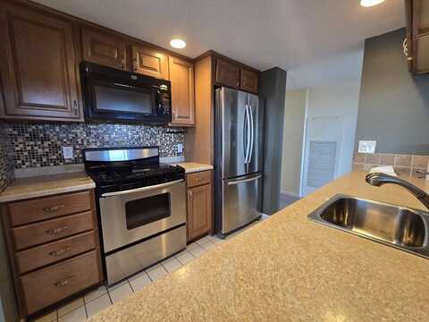 165 Cottage St, Chelsea, MA 02150