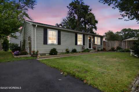 1015 Tampa Road, Forked River, NJ 08731