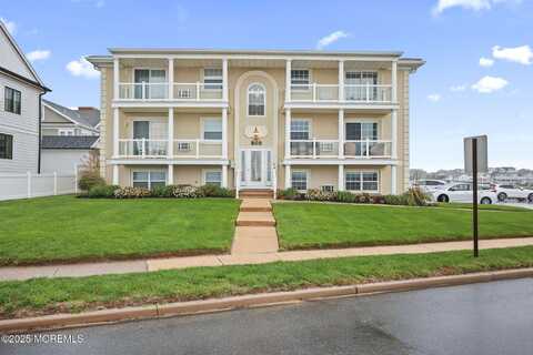 809 Ocean Avenue N, Avon by the Sea, NJ 07717