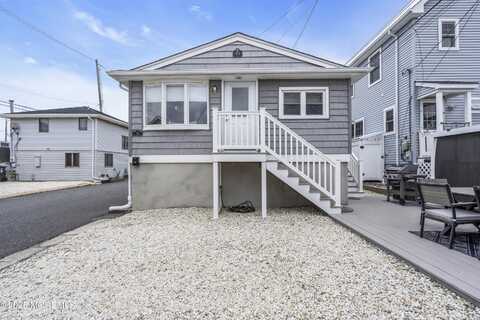 25 E Sea Way, Lavallette, NJ 08735