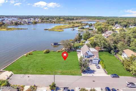 6 Cedar Tree Lane, Toms River, NJ 08753