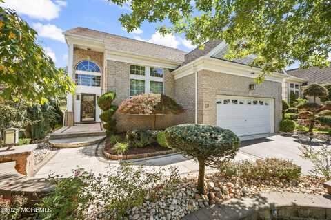 28 Shoemaker Road, Manalapan, NJ 07726