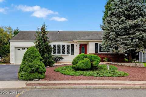 9 Harmony Road, Toms River, NJ 08757