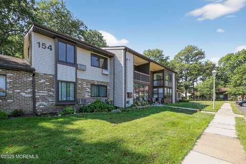 154 Cross Slope Court, Manalapan, NJ 07726