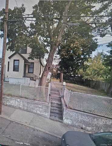 41 Hoeffner Avenue, Elmont, NY 11003