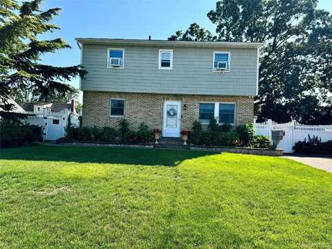 259 28th Street, Copiague, NY 11726