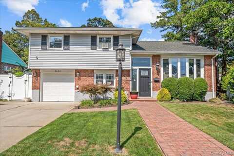 2693 Martin Avenue, Bellmore, NY 11710