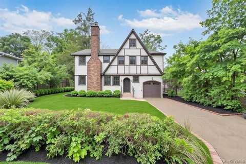 6b Sheffield Road, Great Neck, NY 11021